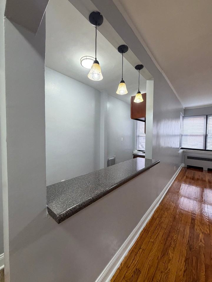33 S Munn Ave #2F - Photo 2 of 5