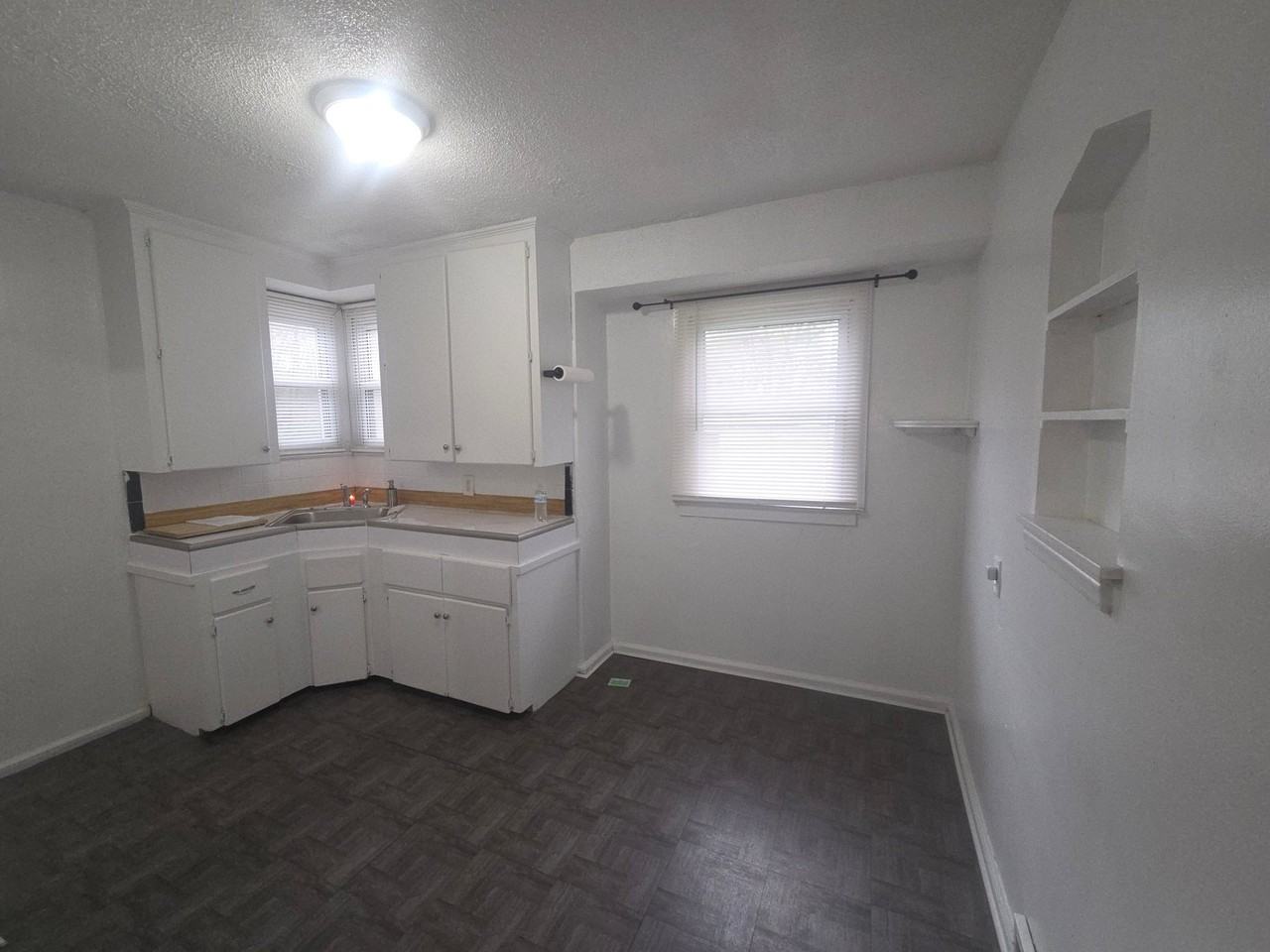 18699 Shaftsbury Ave - Photo 5 of 20