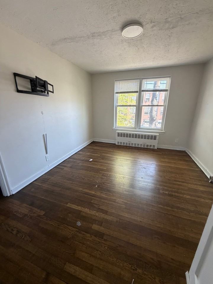 676 Park Ave #19-2A - Photo 2 of 6
