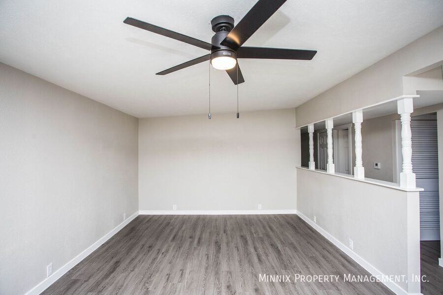 2725 63rd St - Photo 3 of 50