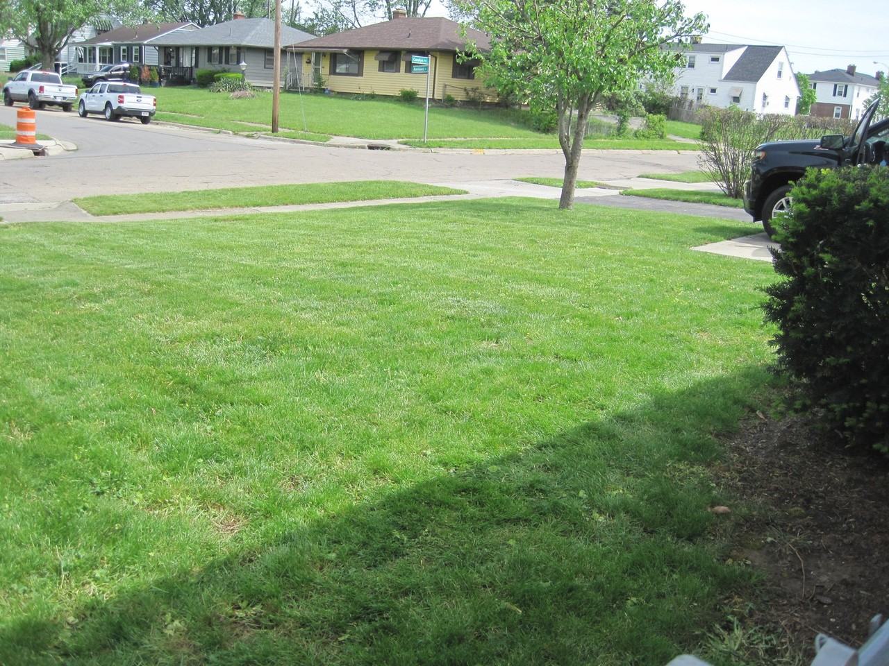 1717 Carolyn Ave - Photo 4 of 17