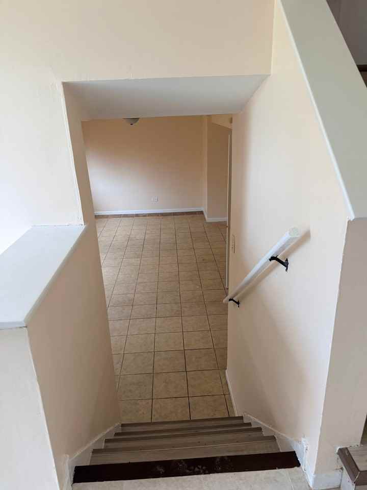 121 Illinois St - Photo 3 of 20