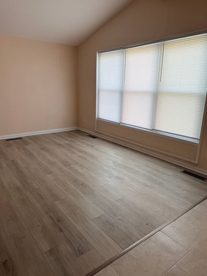121 Illinois St - Photo 4 of 20
