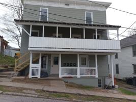 featured image of 3 Pierce St #1