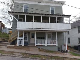 featured image of 3 Pierce St #4