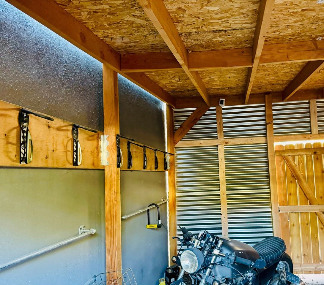 1568 Vine St #3 - Photo 6 of 13