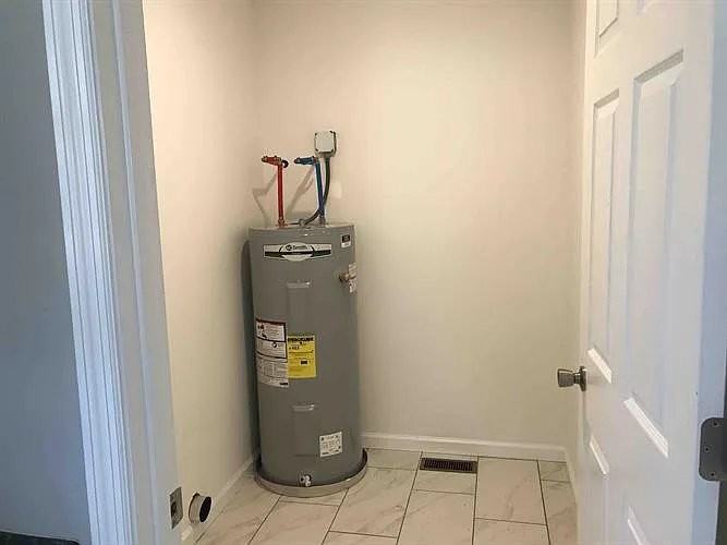 407 Hazel Dr - Photo 6 of 10