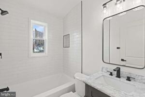 featured image of 10 E Taylor Run Pkwy