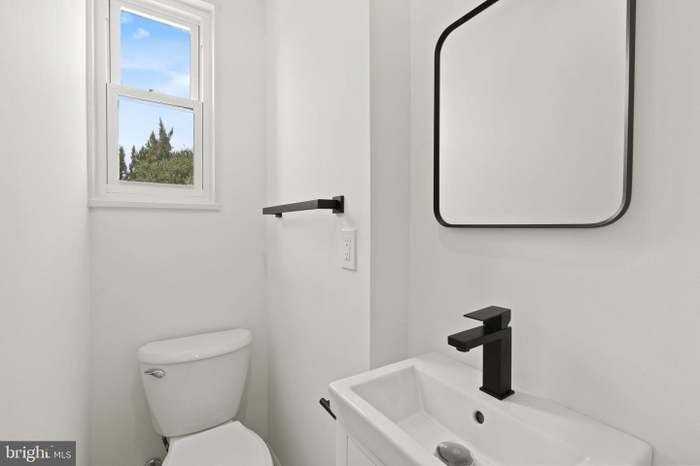 10 E Taylor Run Pkwy - Photo 2 of 9