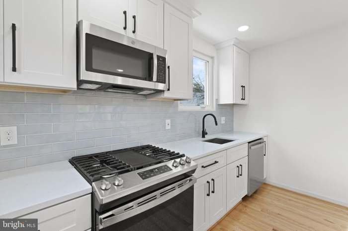 10 E Taylor Run Pkwy - Photo 4 of 9