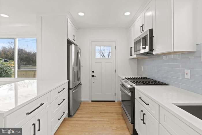 10 E Taylor Run Pkwy - Photo 6 of 9
