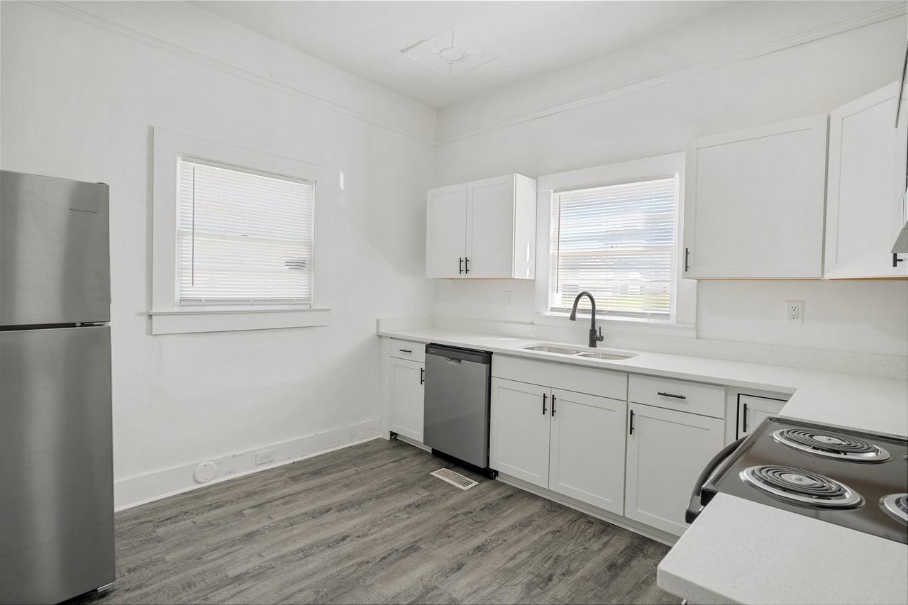 503 Hayes St - Photo 5 of 20