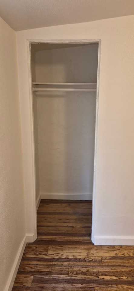 433 E 23rd St #D - Photo 2 of 10