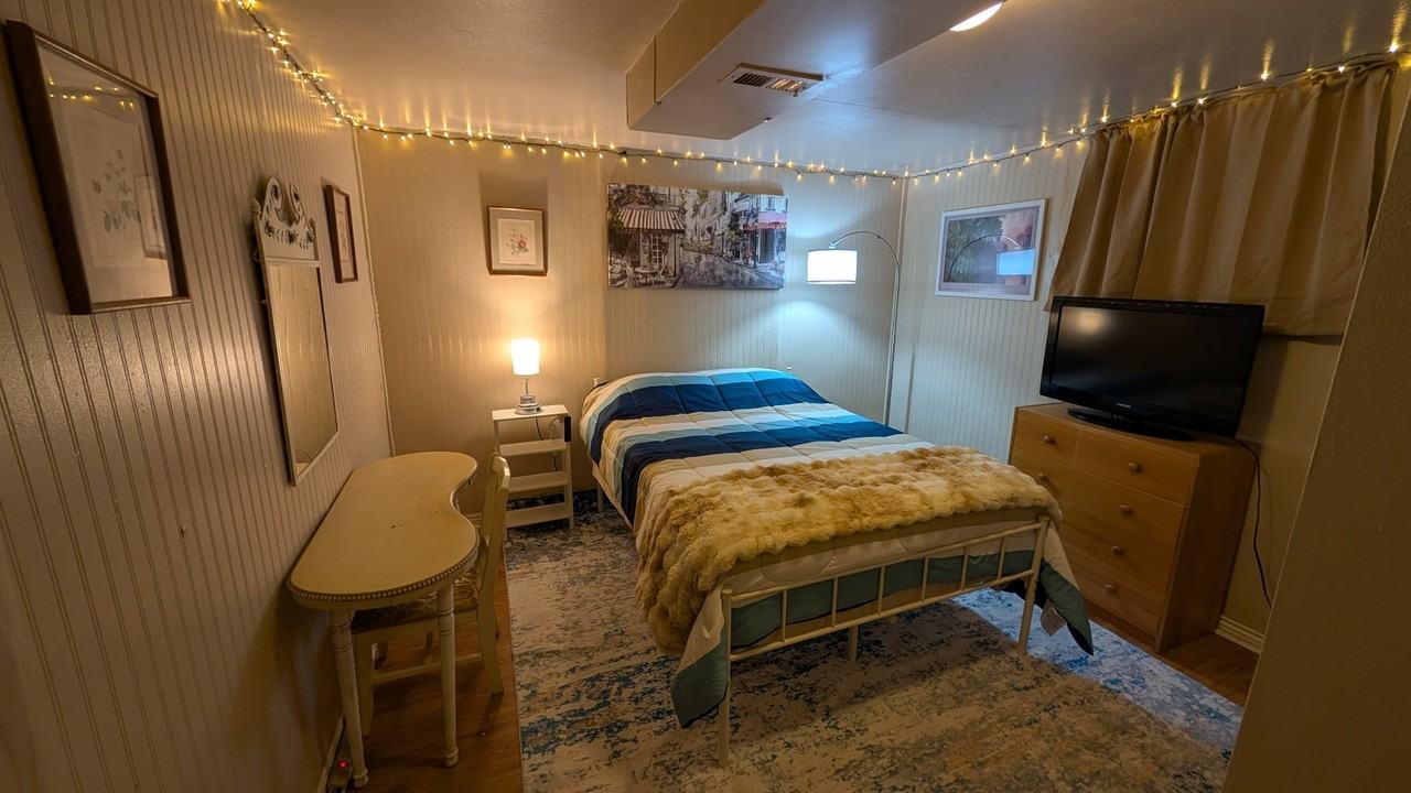 12051 E Mississippi Ave - Photo 2 of 12