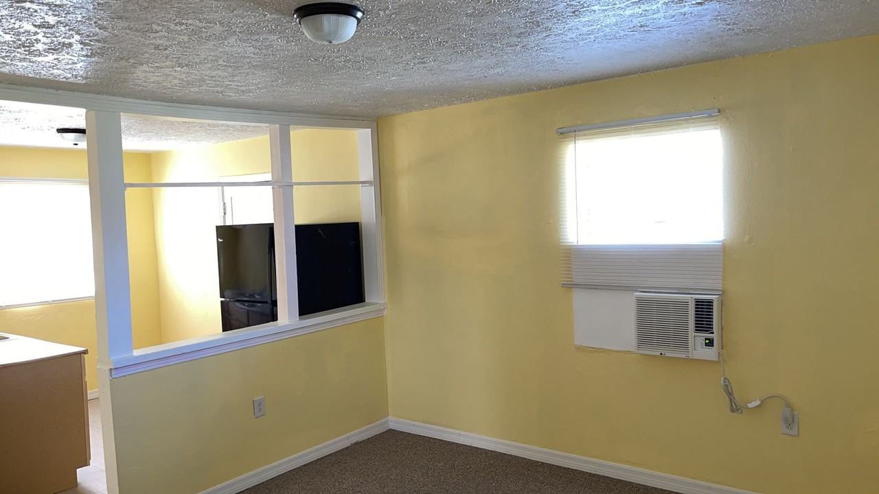328 Bellair Rd - Photo 5 of 12