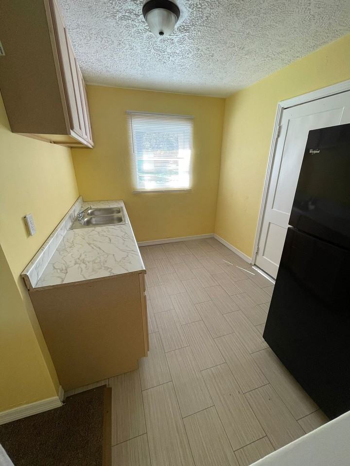 328 Bellair Rd - Photo 6 of 12