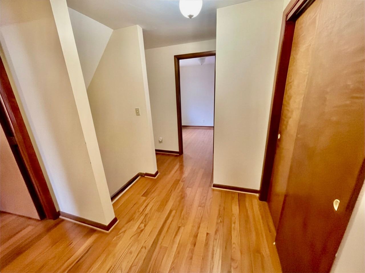 227 Sunshine Dr - Photo 5 of 19