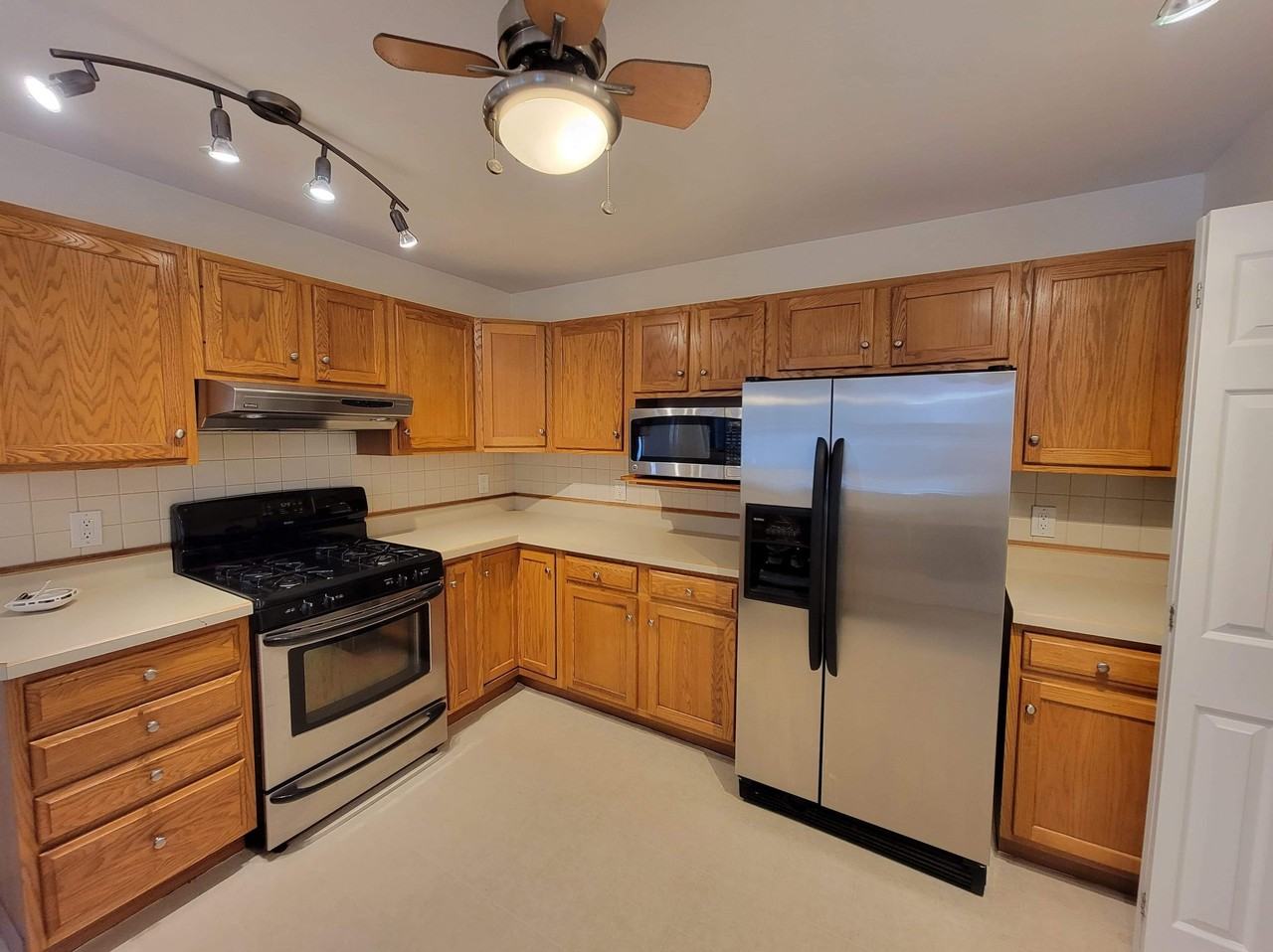 54 State St #1 - Photo 4 of 12