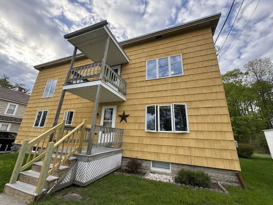 56 Laurier St - Photo 2 of 20