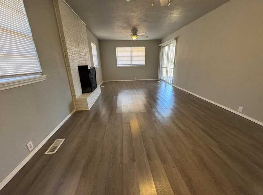 1157 Ne 59th St - Photo 3 of 15