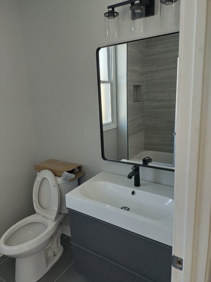 5207 S Bishop St #2 - Photo 2 of 9