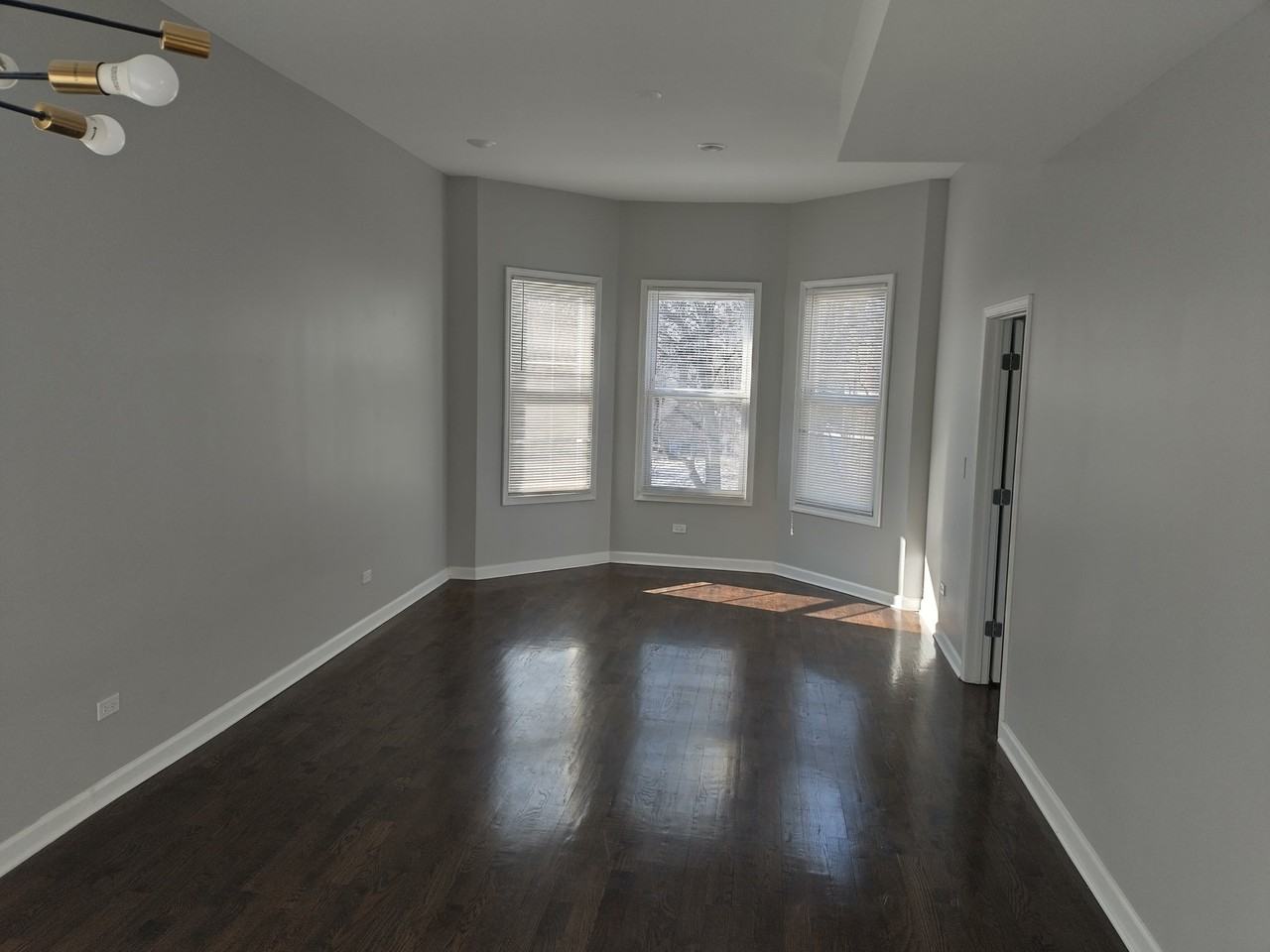 5207 S Bishop St #2 - Photo 7 of 9
