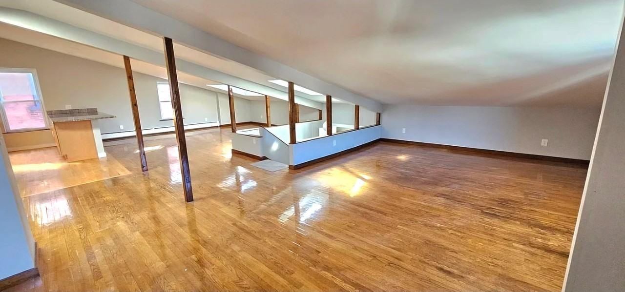 533 Chapel St #7 - Photo 4 of 11
