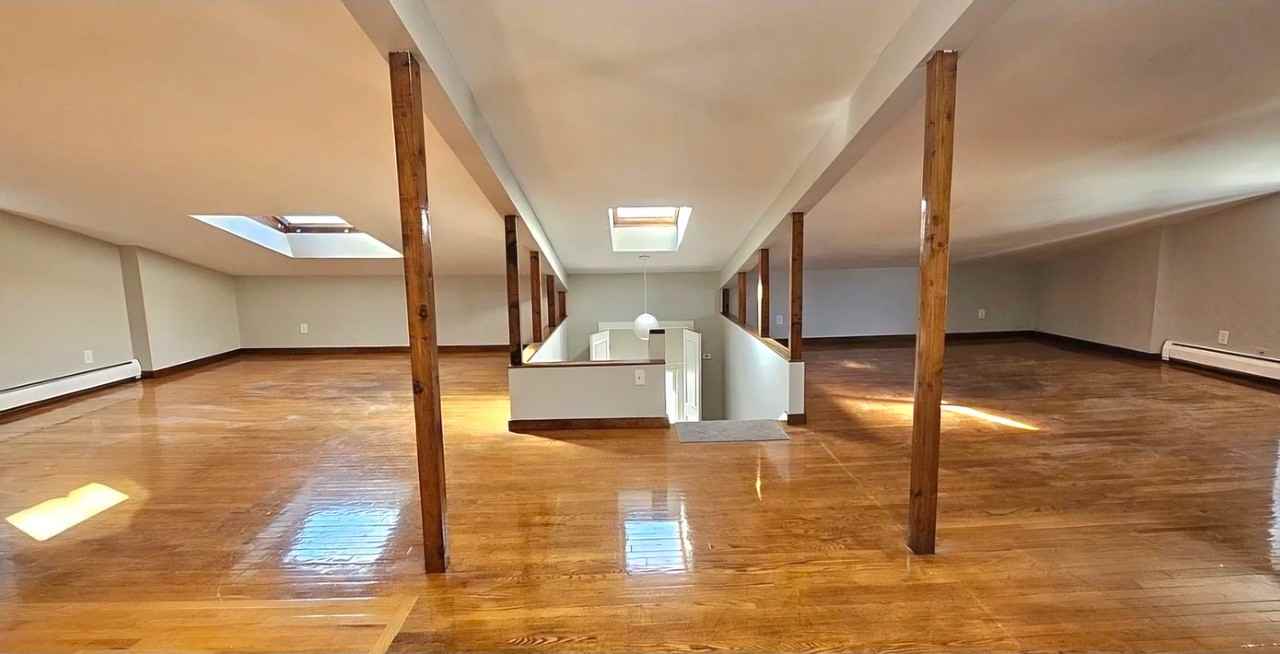 533 Chapel St #7 - Photo 5 of 11