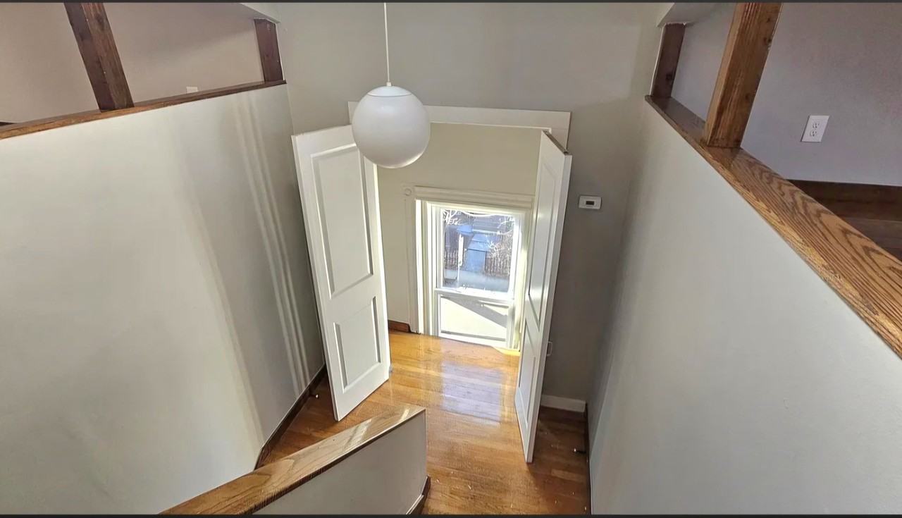 533 Chapel St #7 - Photo 6 of 11