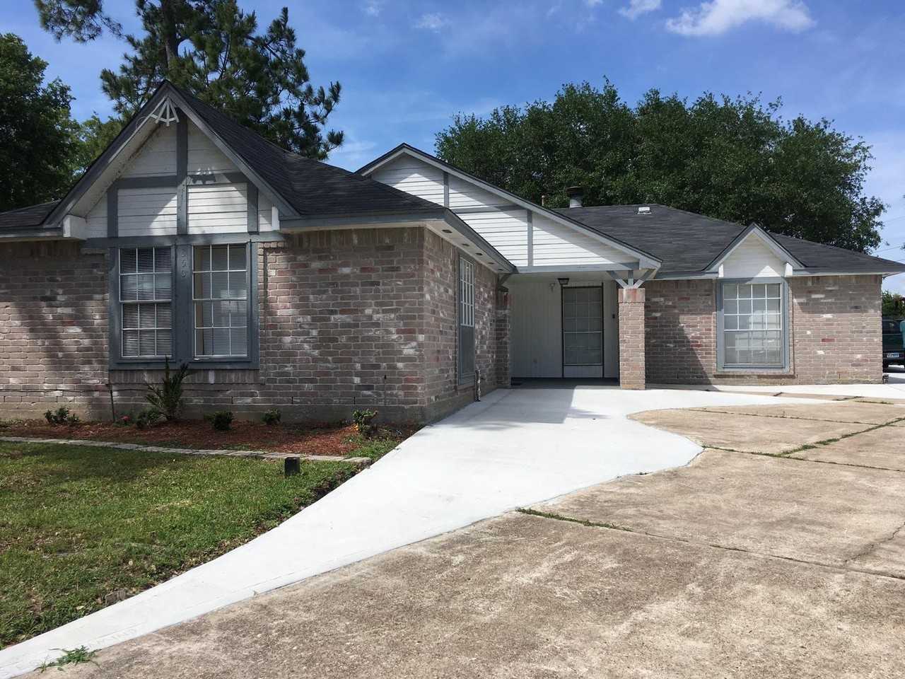 8507 Opalwood Ct - Photo 2 of 4