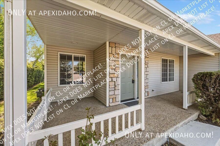 325 Creekside Pl - Photo 2 of 44