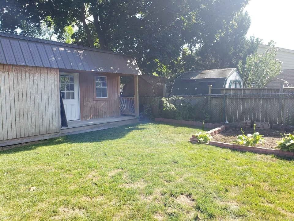 105 Harold Avenue - Photo 3 of 13