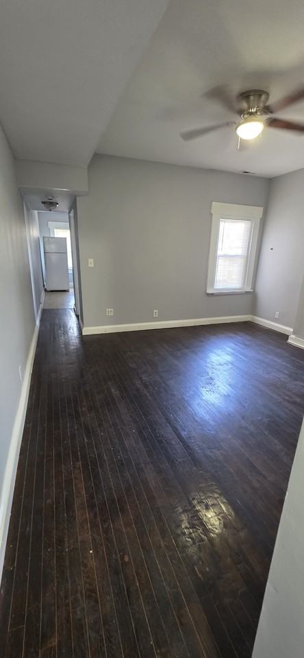716 Dolphin St - Photo 2 of 11