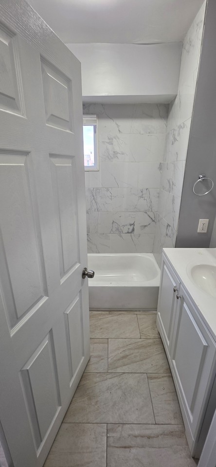 716 Dolphin St - Photo 7 of 11