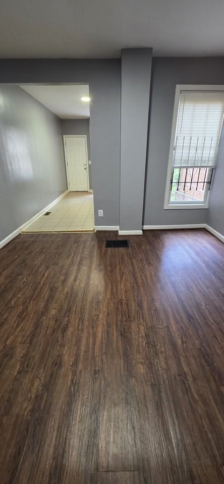 1710 N Milton Ave - Photo 4 of 15