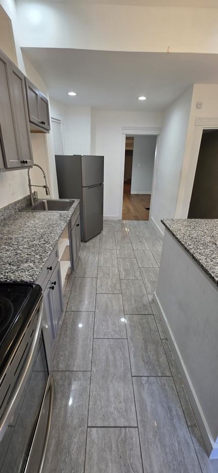 3055 Brighton St - Photo 2 of 13