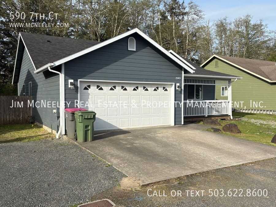 590 7th Ct - Photo 2 of 27