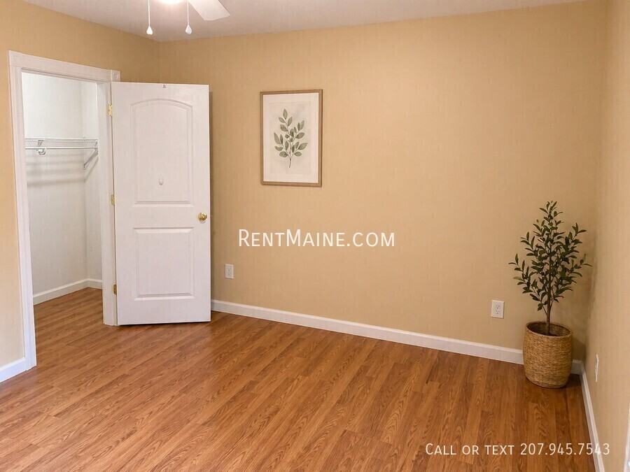215 Pine St #A - Photo 7 of 15
