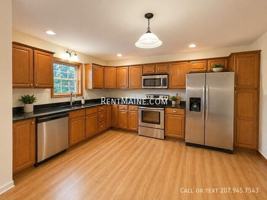 featured image of 208 Western Ave #6