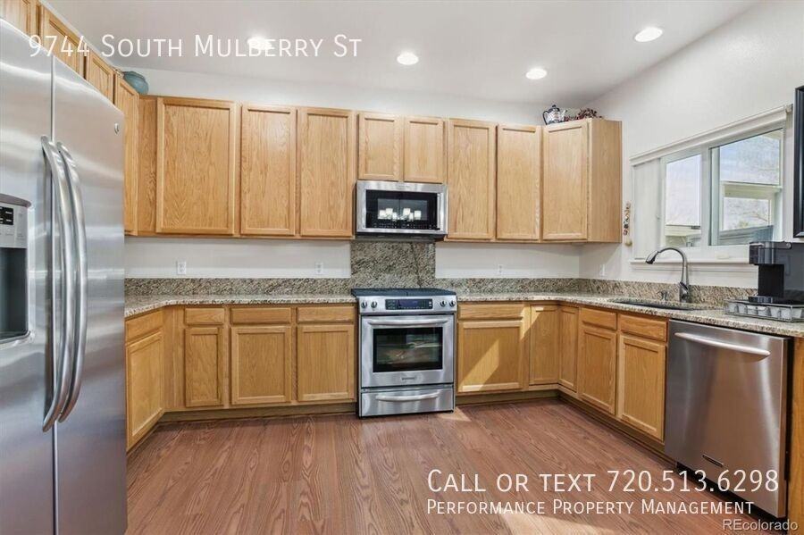 9744 Mulberry St - Photo 4 of 31