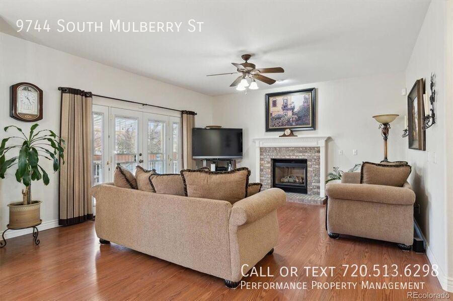 9744 Mulberry St - Photo 7 of 31