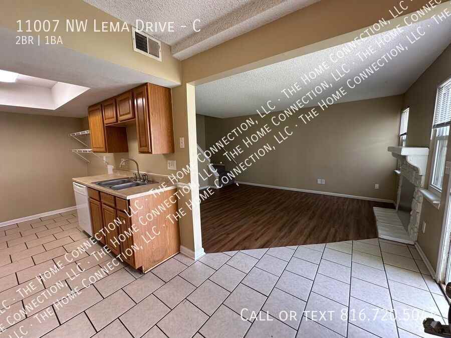 11007 Nw Lema Dr #C - Photo 3 of 16