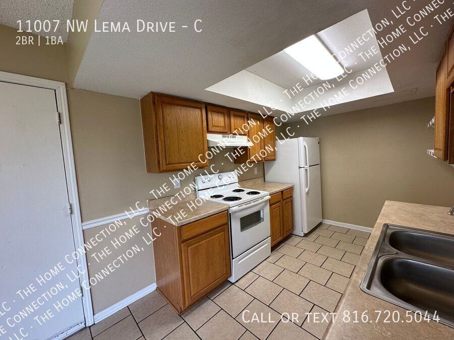11007 Nw Lema Dr #C - Photo 5 of 16