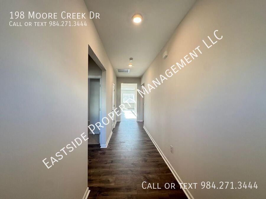198 Moore Creek Dr - Photo 2 of 23
