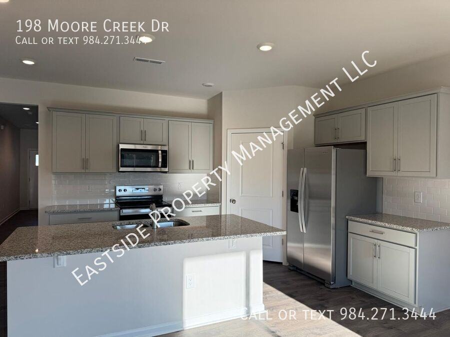198 Moore Creek Dr - Photo 4 of 23