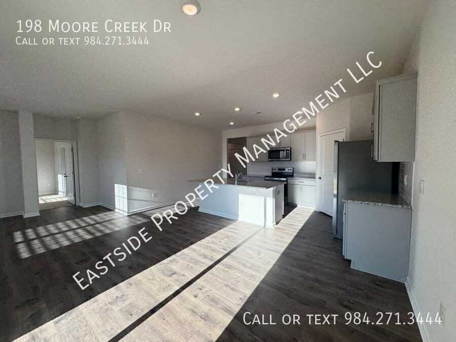 198 Moore Creek Dr - Photo 5 of 23