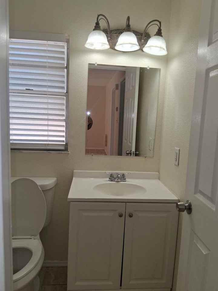 4845 20th St - Photo 6 of 7