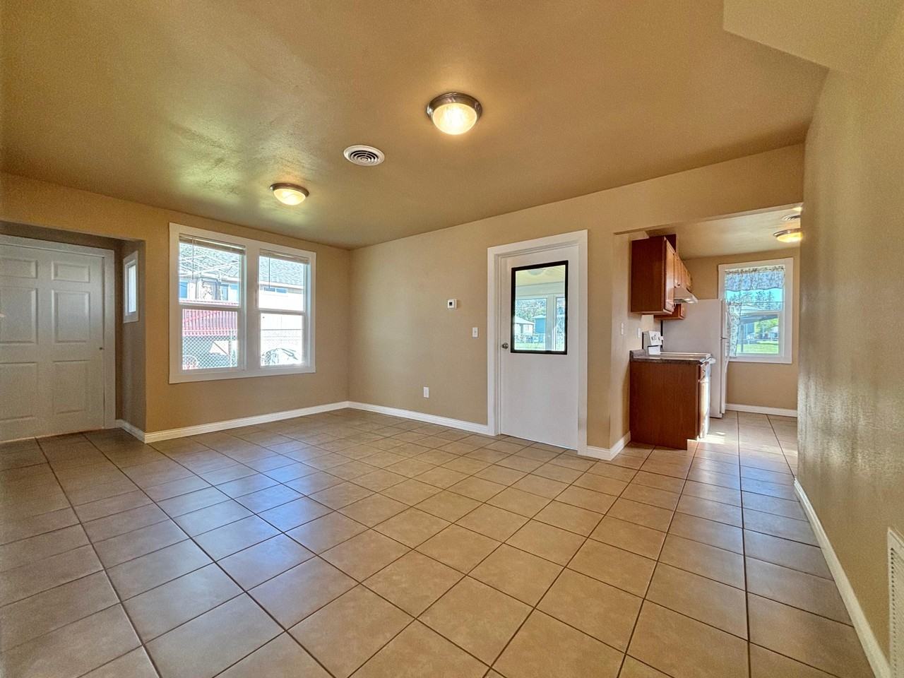 4216 E Princeton Ave - Photo 4 of 16