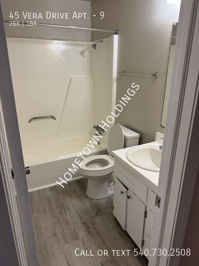 45 Vera Dr #9 - Photo 3 of 8