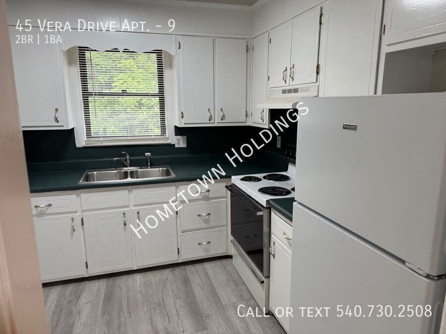 45 Vera Dr #9 - Photo 4 of 8